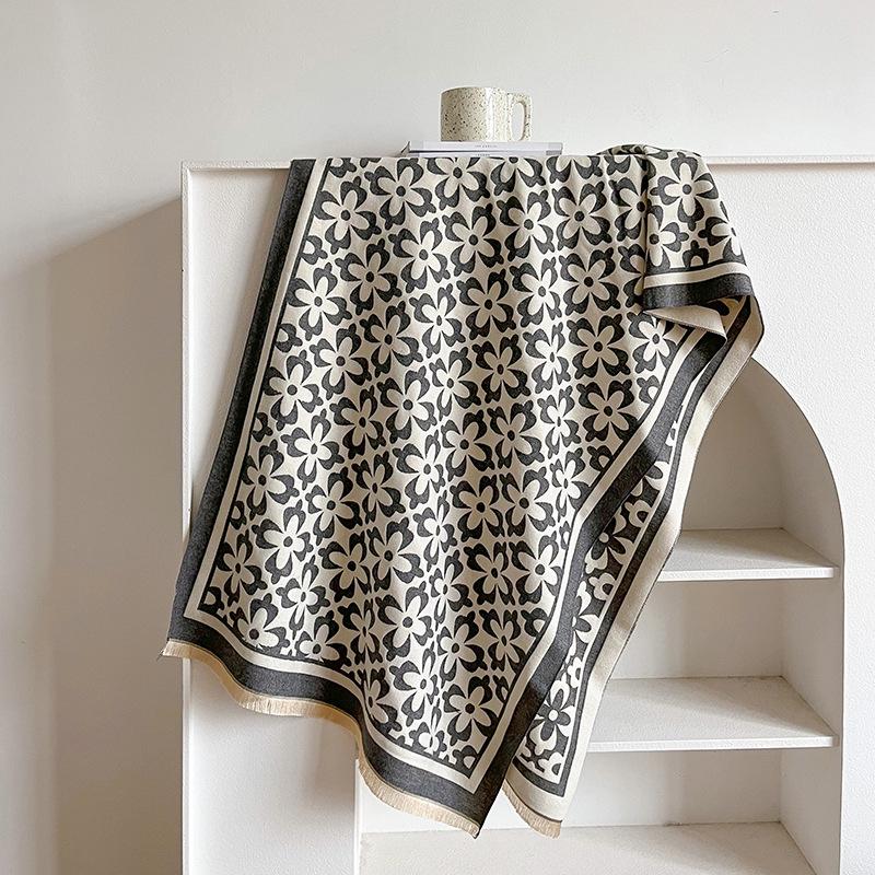 Imitation Cashmere Flower Scarf Women'S Winter Korean Version Dongdaemun Shawl Versatile Cute Thickened Scarf Tide