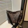 Retro Single Shoulder Leopard Print Bag Women's New Fashion College Student Class Commuting Versatile Large-capacity Tote Bag