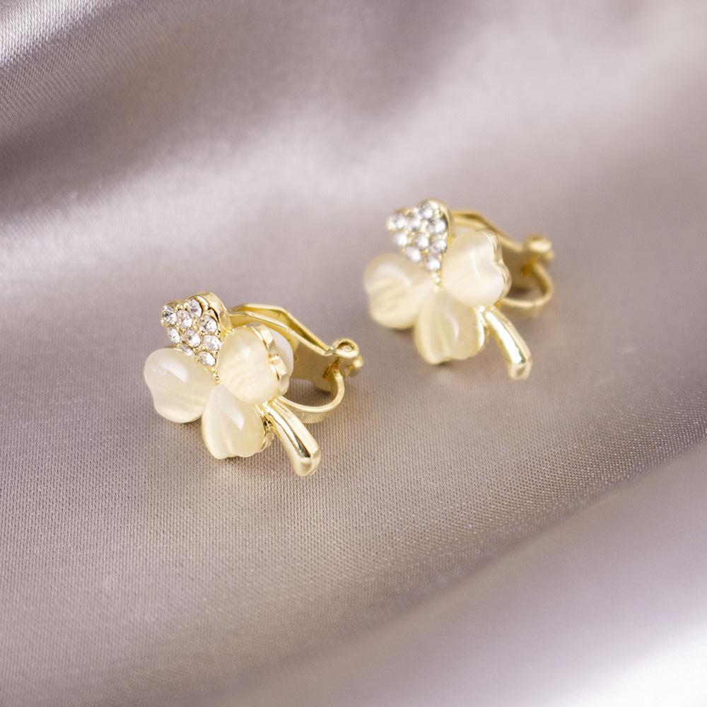 Универсальные легкие роскошные клипсы для ушей без проколов, повседневные высококачественные треугольные клипсы для ушей, универсальные женские серьги