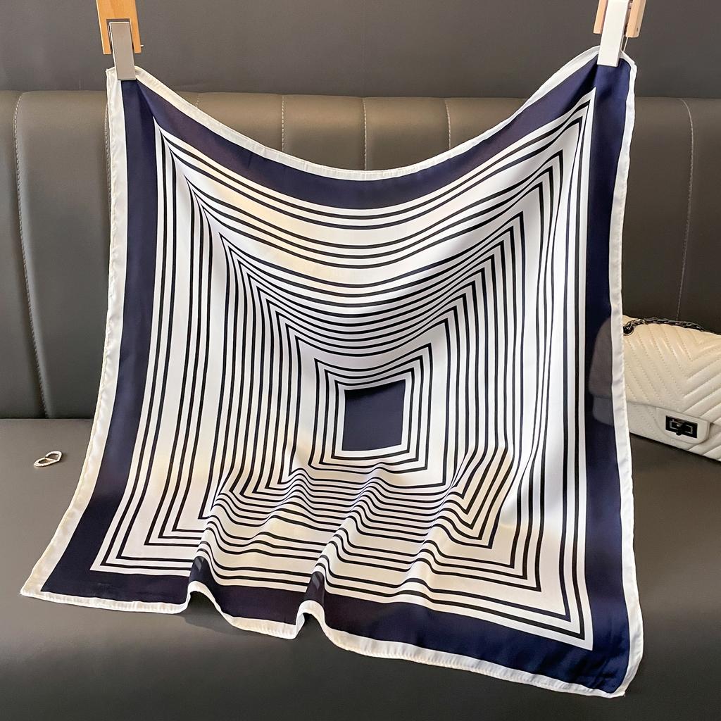 Latest Design Lady Silk Satin Scarf Women Handkerchief Stripe Printed Female Square Head Bandana Small Neck Muffler Hijab