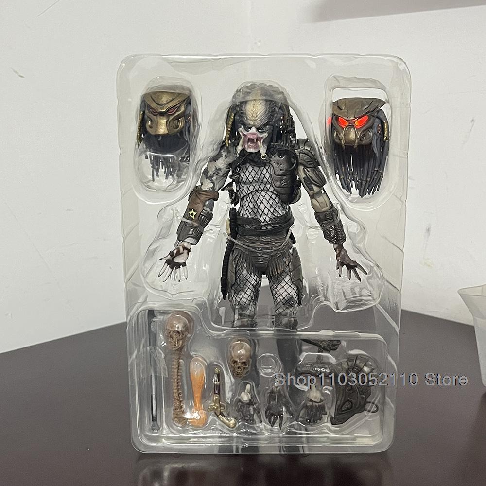 Elder Predator Figure With LED Predator VS Alien Edition Predator Alien Hunter Action Figure Model Collectible Gifts