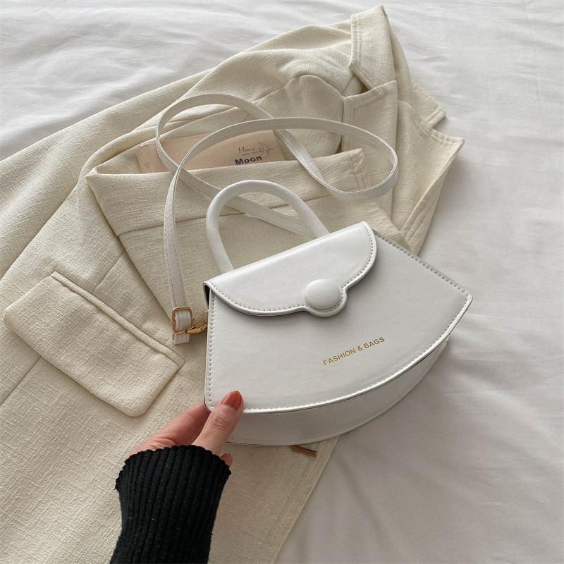 Elegant Retro Aesthetic Womens Shoulder Bag Trendy Casual Handbag For Daily Use