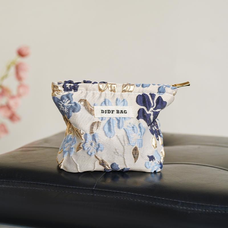 Women's Makeup Bag Small Pink Bow Makeup Lipstick Headphones Storage Bag Portable Coin Purse Commuter Card Holder Ins Style