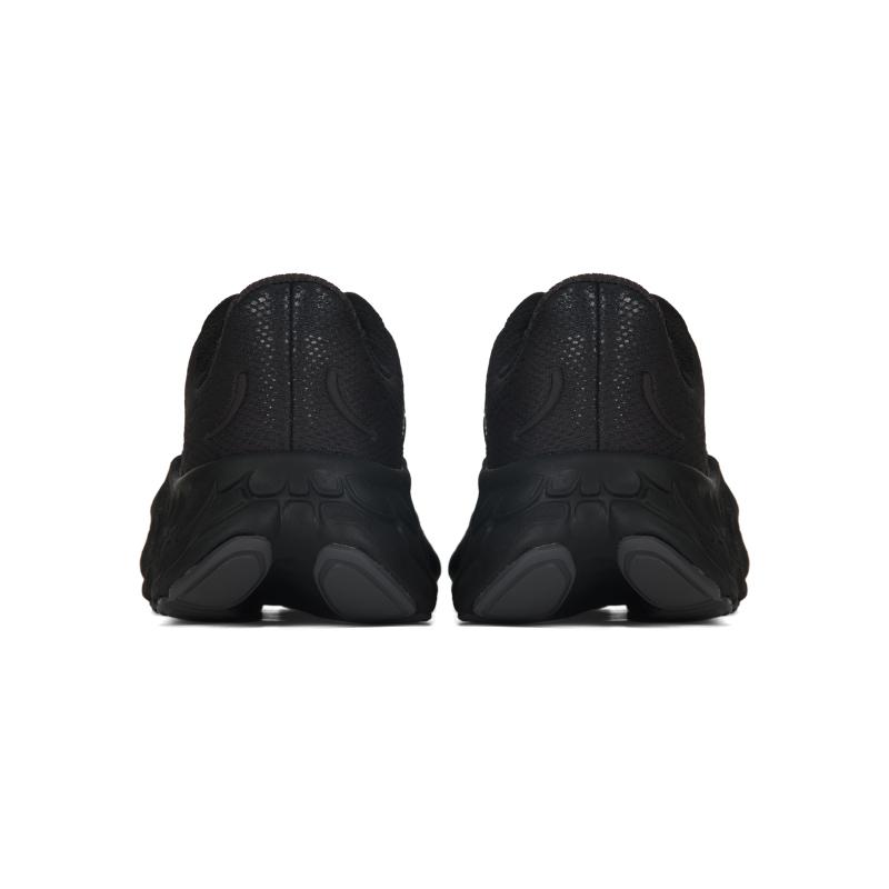 New Balance Кроссовки Fresh Foam Triple Black MMORBM4
