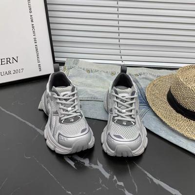 Папины кроссовки дышащие и легкие, новая толстая подошва для увеличения роста летом 2025 года, женская повседневная спортивная обувь, обувь для путешествий, женские модели