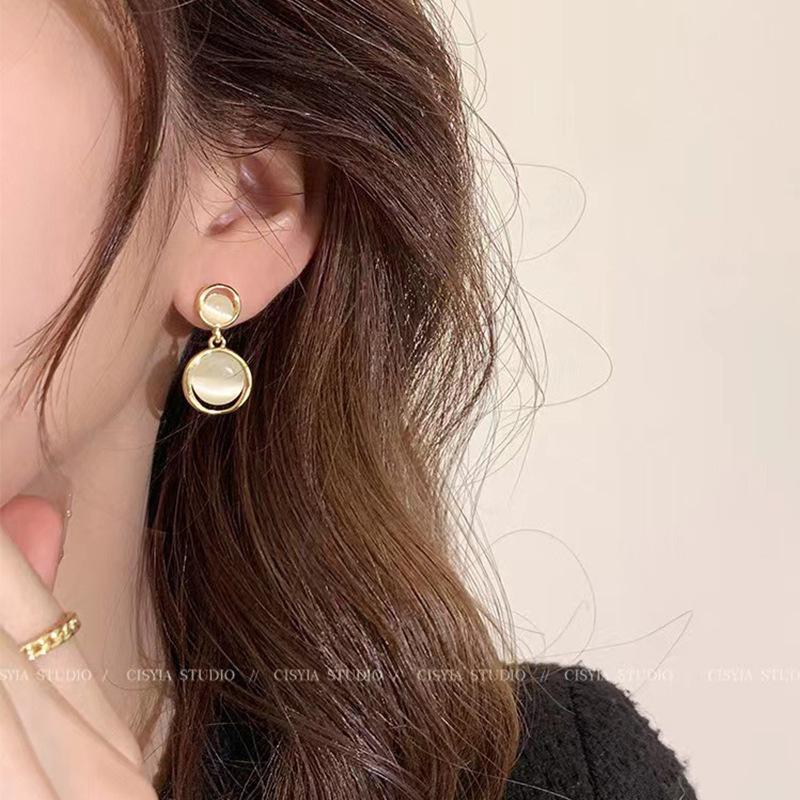 Light Luxury Advanced Sense Minimalist Temperament Geometric Earrings For Women