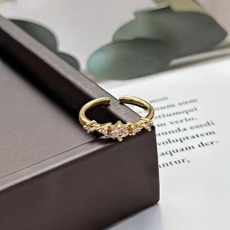 Средневековое французское ретро кольцо с открытой шинкой и полным бриллиантом, модное, с высоким чувством стиля и темпераментом, нишевый дизайн, изысканные бриллиантовые аксессуары для женщин