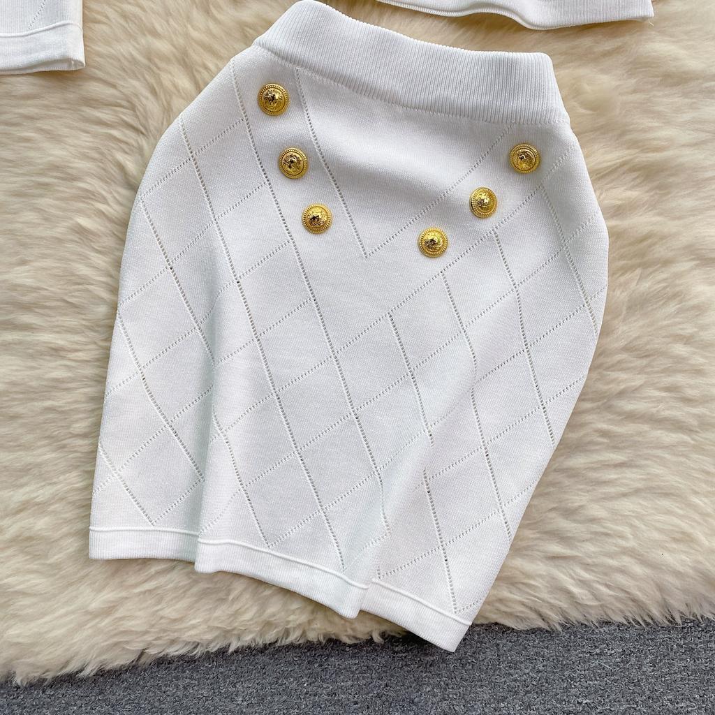 Весенне-осенний женский вязаный свитер в клетку с золотыми пуговицами, однобортный пиджак, жилет и мини-короткая юбка, комплект из 3 предметов