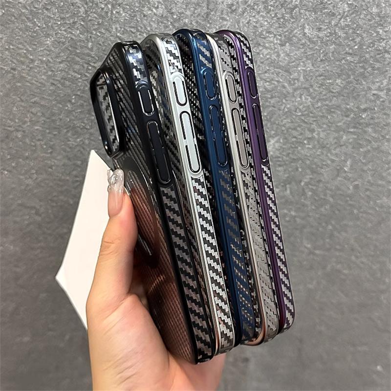 Роскошное покрытие из углеродного волокна с текстурой для магнитного беспроводного зарядного чехла Magsafe для iPhone 16 15 14 Plus 13 12 Pro Max, прозрачный чехол