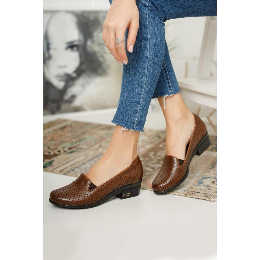 Женская удобная повседневная обувь из натуральной кожи на низком каблуке