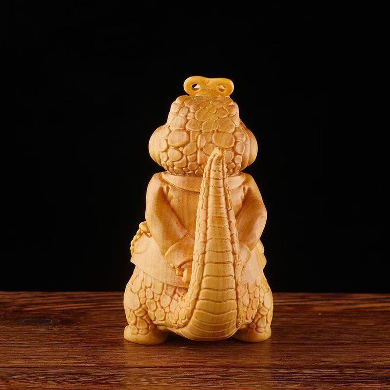 Natural Cypress Mr. Crocodile Decorate Small Statue Solid Wood Carving Cute Home Room Office Animal Decoration Small Ornaments