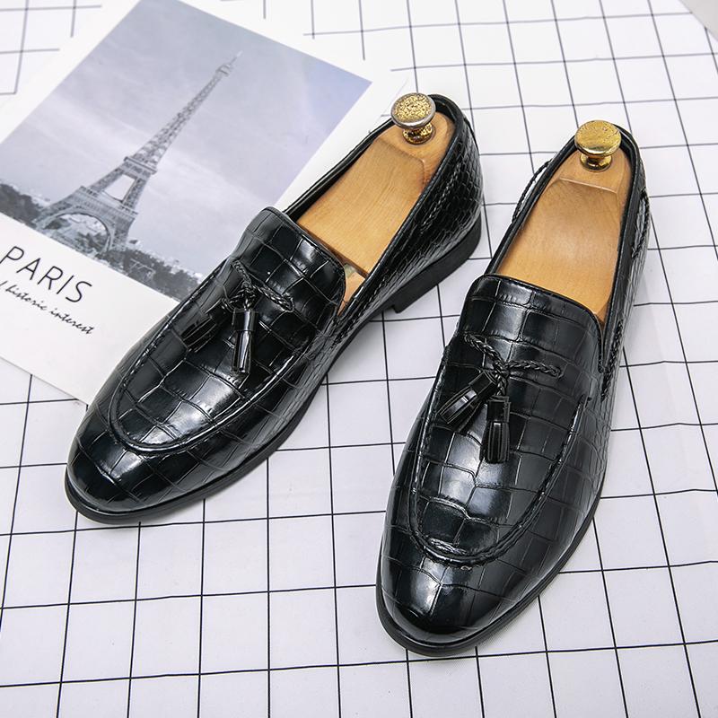 Classic Men's Casual Loafers Driving Shoes Moccasin Fashion Male Comfortable Autumn Leather Shoes Men Lazy Tassel Dress Shoes