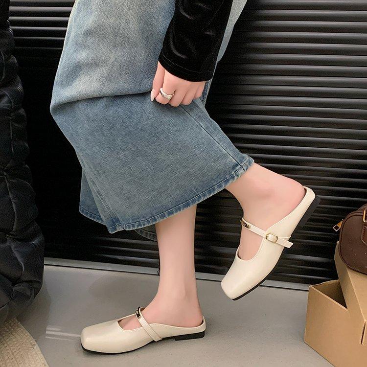 Повседневная обувь из мягкой кожи с серебряным ремешком и пряжкой, модные туфли на плоской подошве, элегантные блестящие туфли-лодочки с металлическим блеском, тапочки с закрытым носком