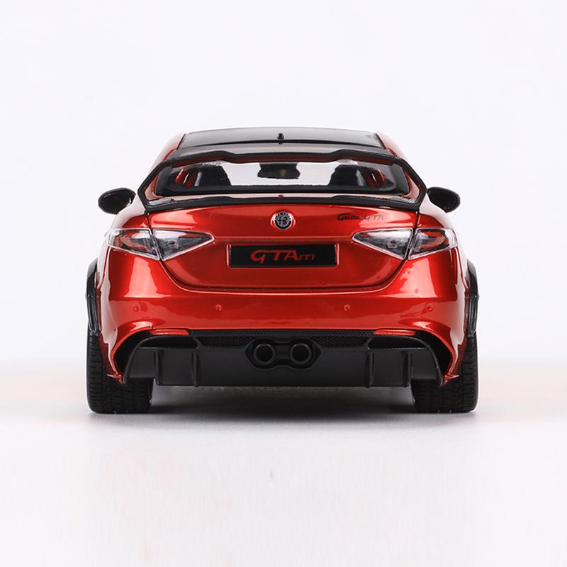 QGDM1 Burago 1:18 Alfa Romeo Giulia GTAm Открываются все двери Модель автомобиля из сплава