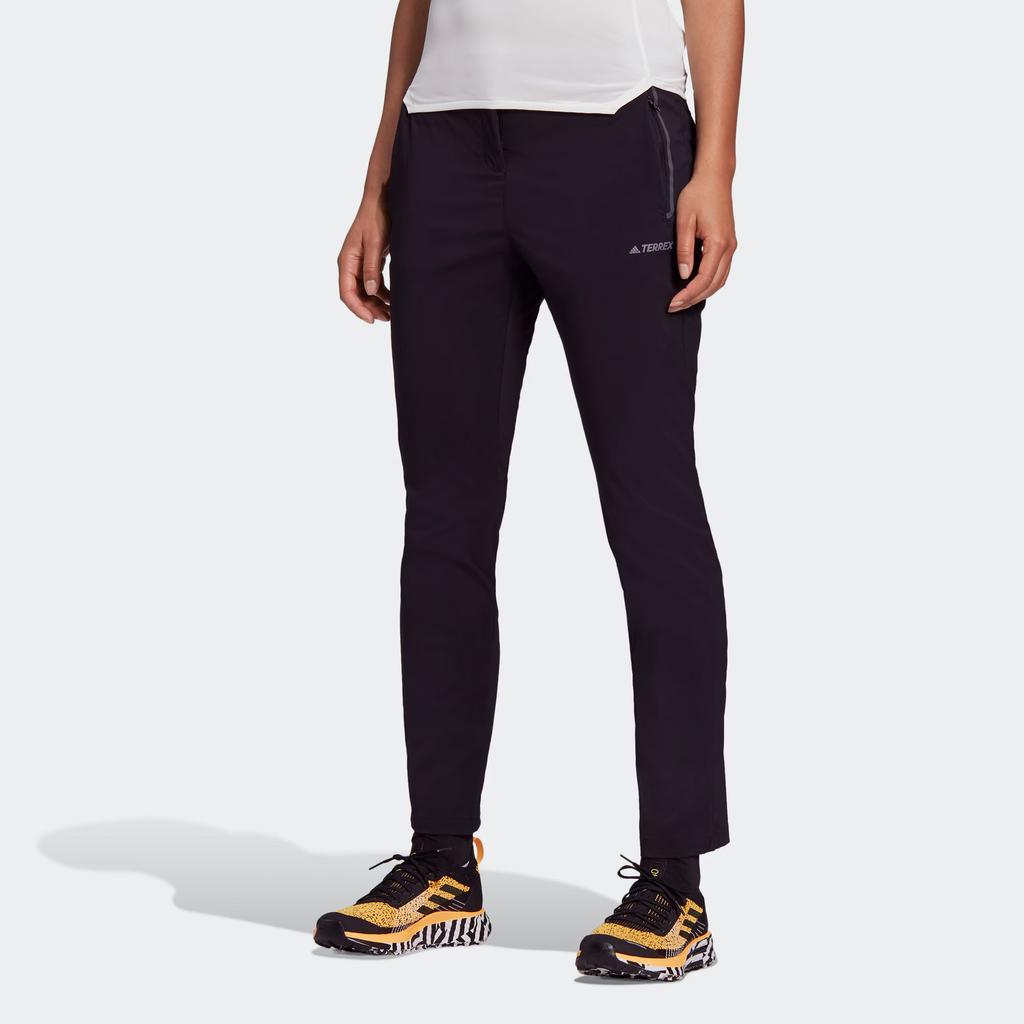 adidas Спортивные брюки женские черные GE9868