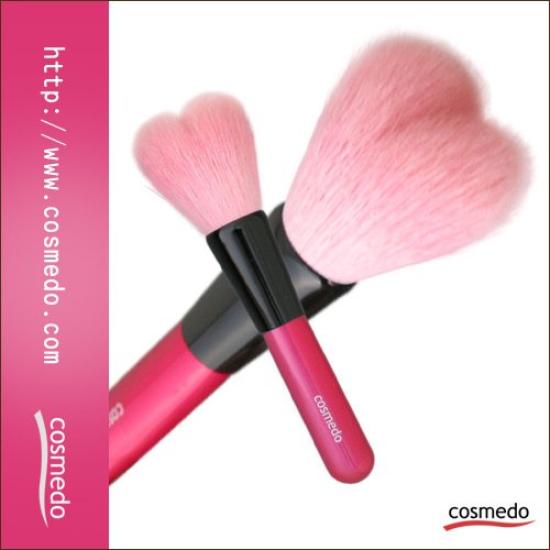 Кисти для макияжа Cosmedo Kumano Brush Кисть для румян Takumi's Форма сердца (H-015P)