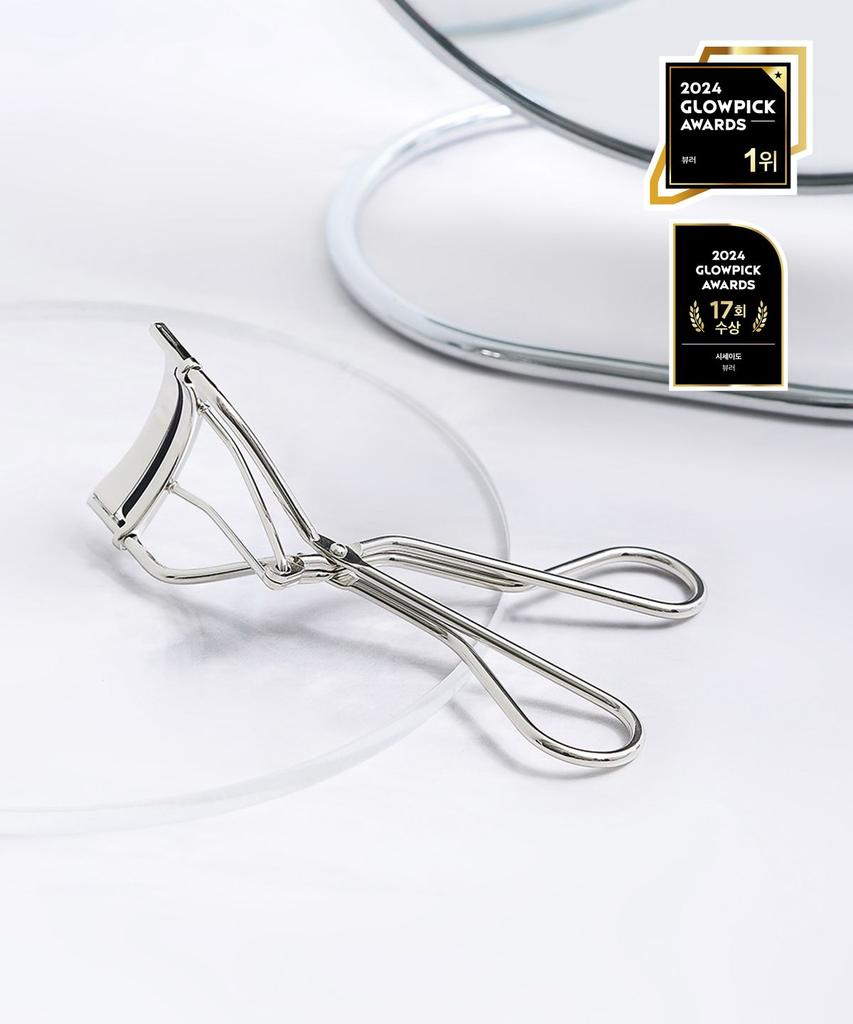 The Makeup Eyelash Curler