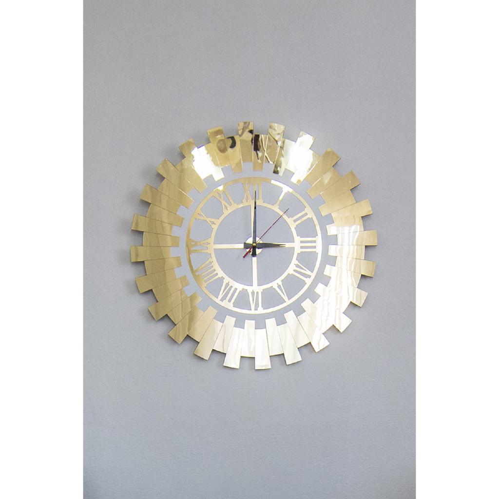 Большие декоративные настенные часы 50х50 см. Стильные римские цифры, двухслойное золото на белом МДФ, зеркальное оргстекло.