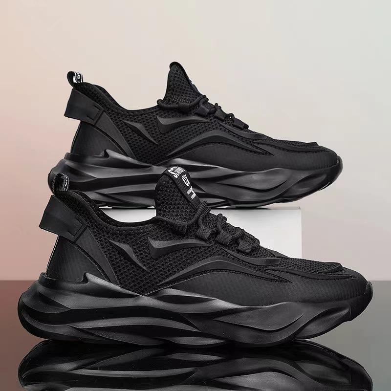 Fashion Summer New Classics Men Sneakers Fashion Lightweight Breathable Platform Running Shoes Tennis Shoe Luxury Elastic Training Shoes