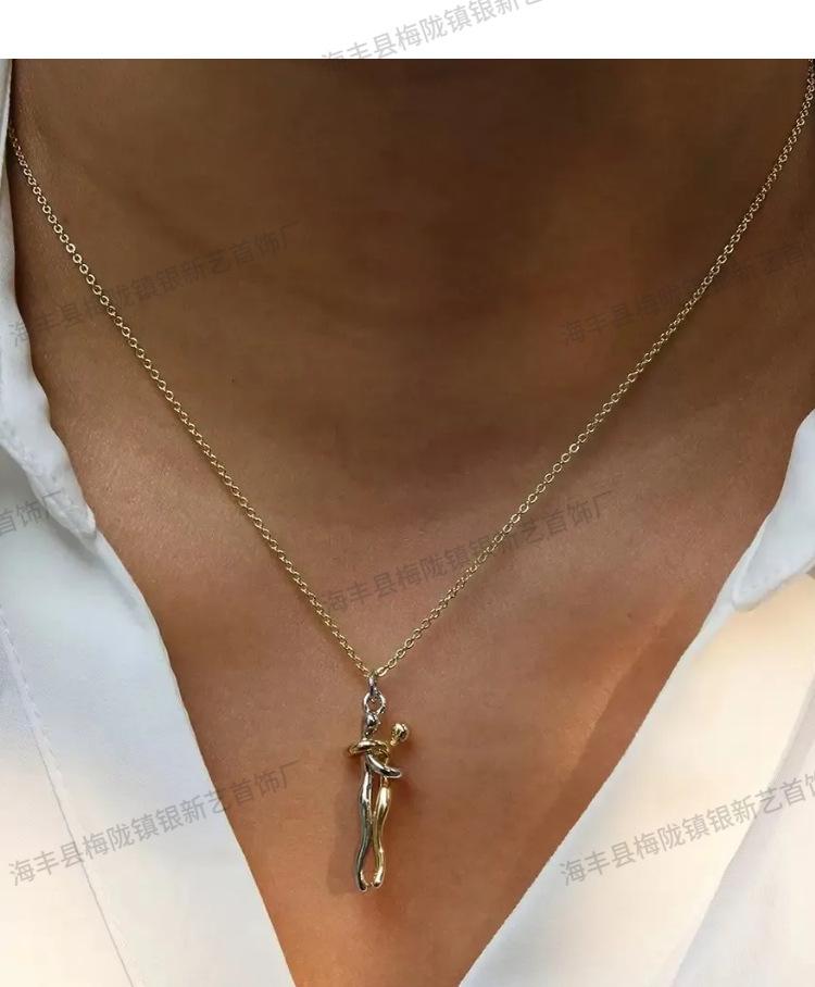 S925 Sterling Silver Couple's Embrace Love Pendant Necklace - Exquisite and Fashionable Clavicle Chain for Women