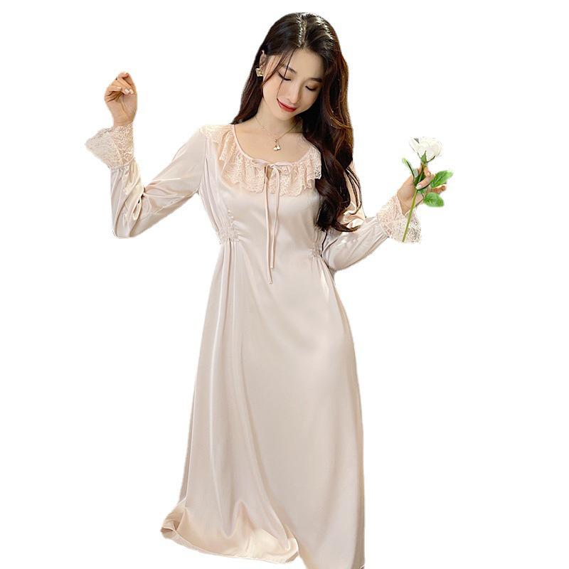 Женская длинная ночная сорочка из ледяного шелка с кружевной отделкой - Весна/Осень