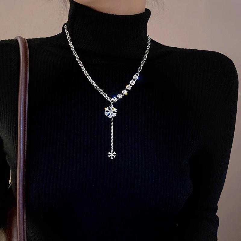Love Heart Rivet Punk Choker Necklace - Y2K Subculture Clavicle Chain