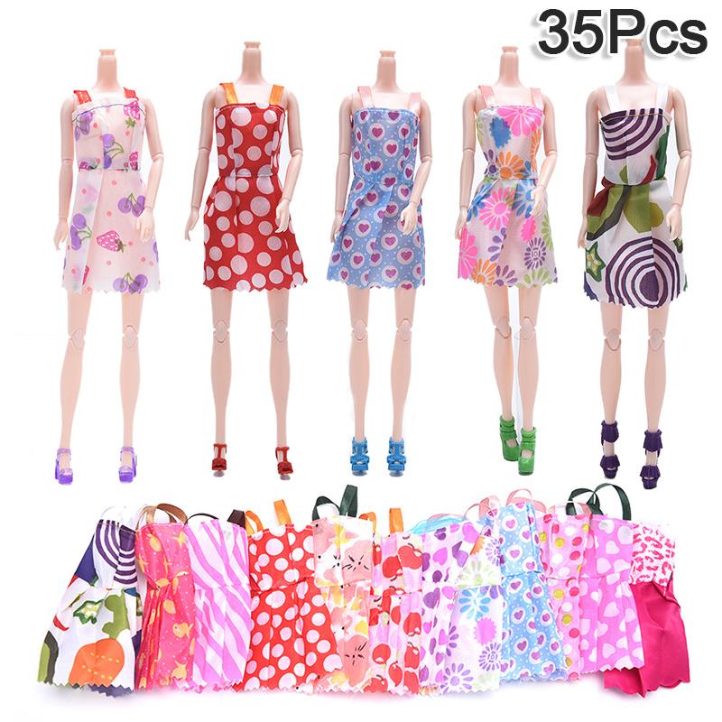 35 шт. Одежда для Барби, 12 шт. юбок + 12 пар туфель на высоком каблуке + 5 5 корон + 6 ожерелий