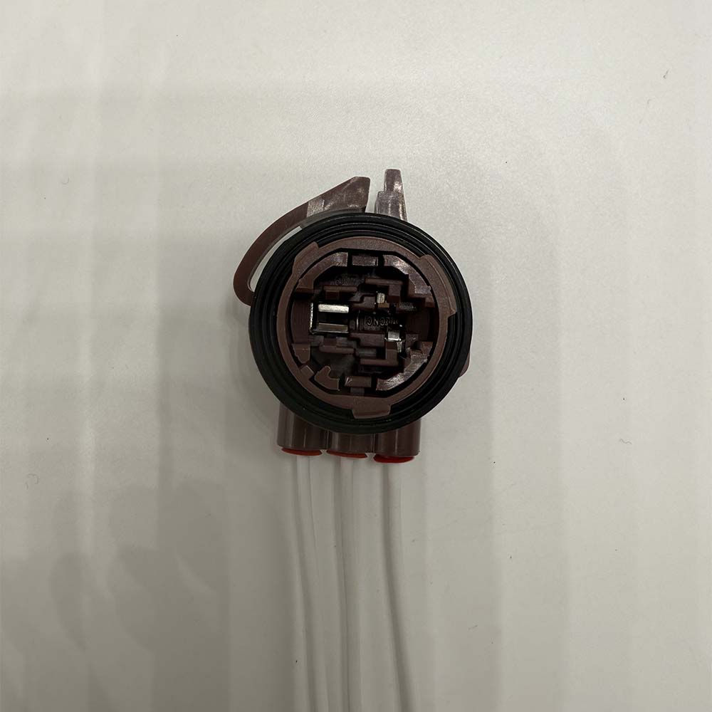 1× Front Turn Signal Socket Pigtail 15306147 For Cadillac Escalade Chevrolet GMC