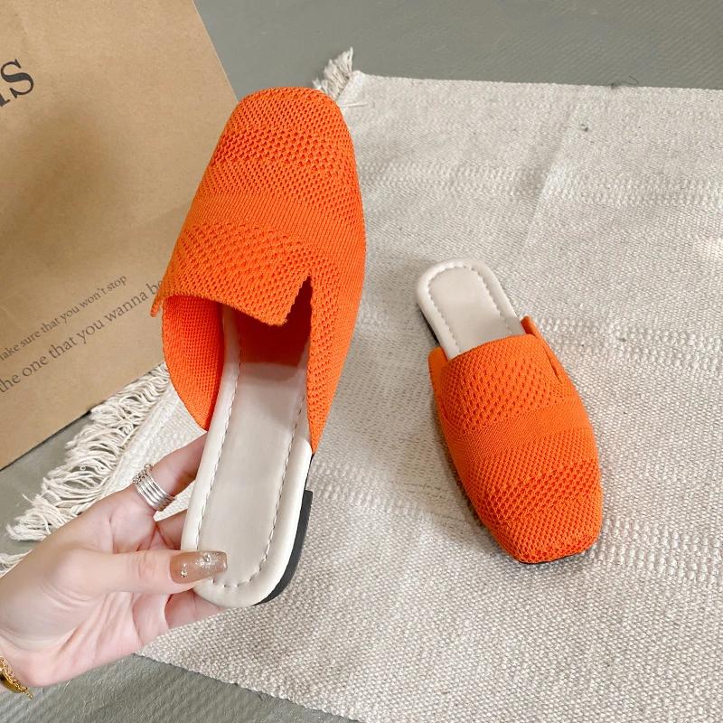 Дышащие женские тапочки с закрытым носком, новинка 2024 года, легкие удобные шлепанцы на плоской подошве, повседневные и универсальные вязаные тапочки
