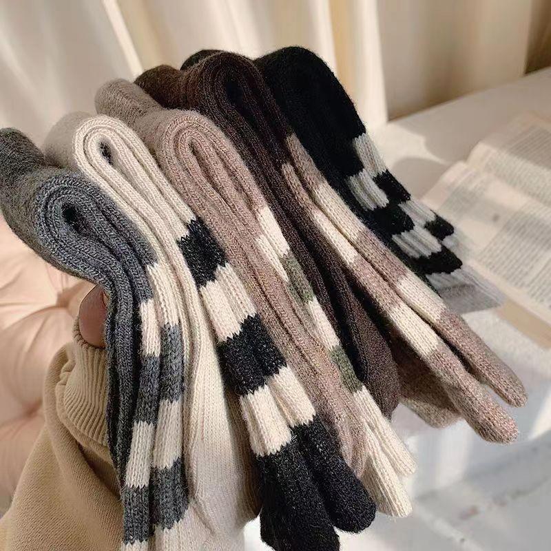 10 Pairs of Women's Autumn and Winter Socks Retro Thick Striped Tube Stack Socks