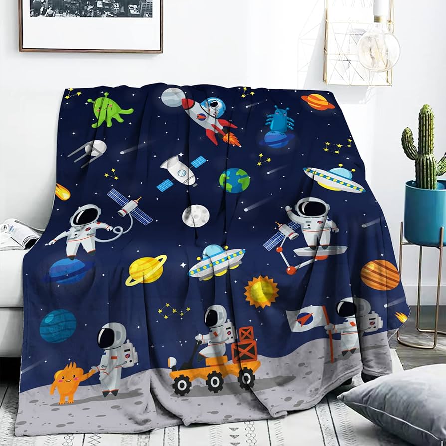 Astronaut Space Blanket, Fleece Flannel Blanket, Cozy Plush Blanket Warm Air Conditioning Blanket for Sofa, Bedroom, Office, Bed