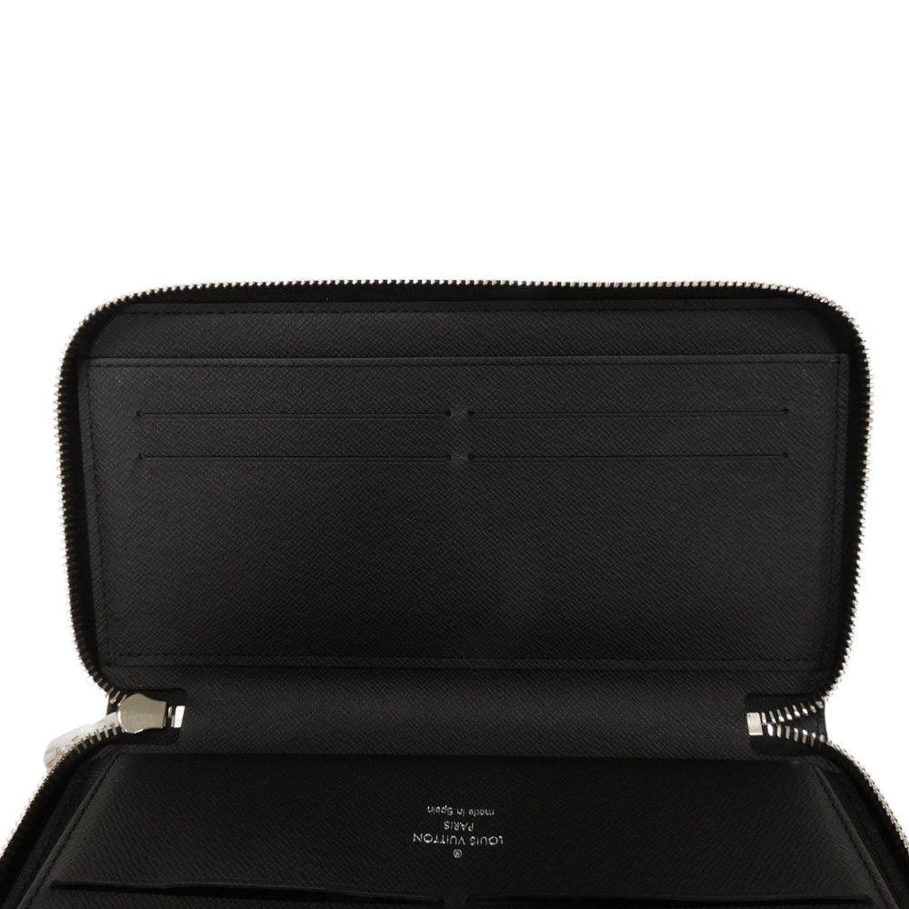 Used Zippy Organizer NM (12564) M30056 7940, New LV Logo, Black, Zip Around, RFID, Current Model Taiga Noir Men's from