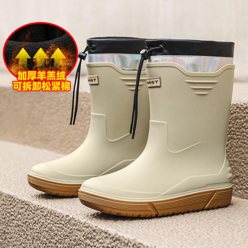 New Bundle Rain Shoes Men's Medium Tube Non-slip Waterproof Shoes Outdoor Water Boots Warm Rain Shoes Short Tube Rubber Shoes Men's Fashion