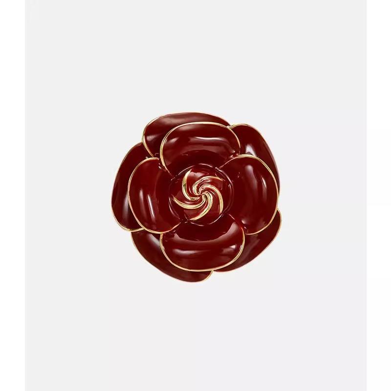 Xiaoxiangfeng Camellia Brooch, A High-end Feminine Charm, Retro and Versatile Brooch, Elegant and Grand Coat Pin