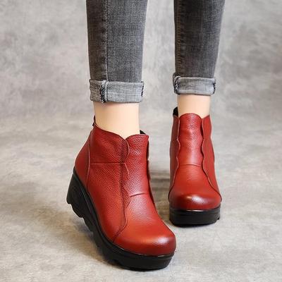 Модные ботильоны на танкетке GKTINOO Женские 2025 Натуральная кожа Мягкие плюшевые ботильоны до щиколотки для дам Модные зимние туфли на молнии Платформа Женские ботинки