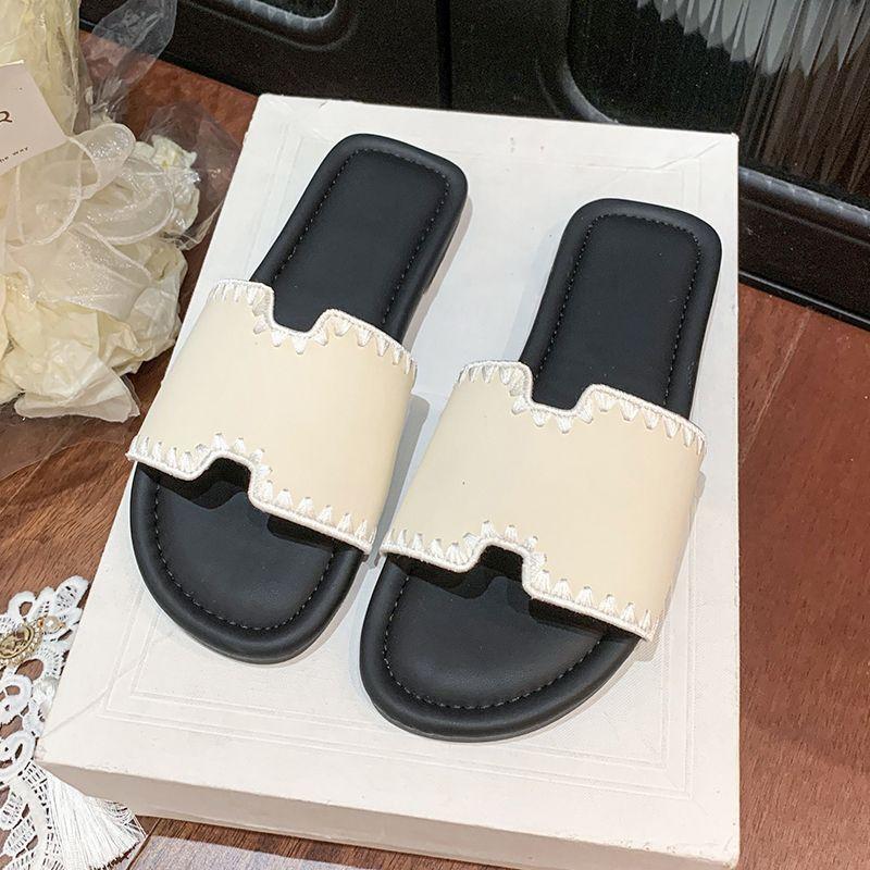 French Fashion One-word Slippers Women's Summer Wear 2025 New Beach Cool Slippers Premium Flat Slippers