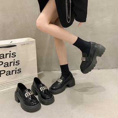 Увеличьте высоту туфель-лоферов из маленькой кожи на одной педали 2025 осень новый академический стиль ретро лоферы британский стиль легкие одинарные туфли женские