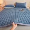 Winter Quilted Milk Velvet Thin Mattress Toppers Thickened Warm Bed Sheet Bedspread Single Double Soft Fold Tatami Floor Mat