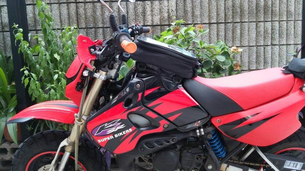 Компактная сумка на бак MOTO FIELD ST-TB03