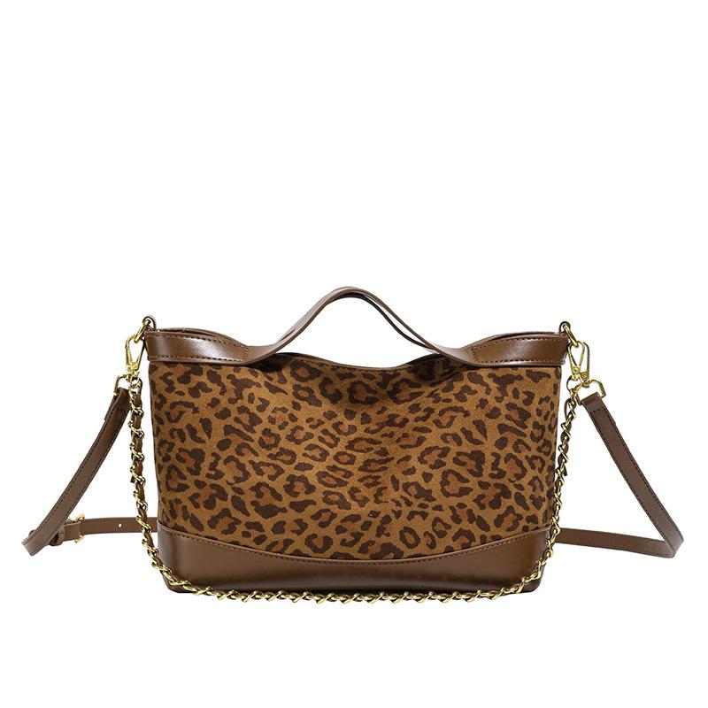 Сумка большой вместимости женская 2025 новая трендовая легкая роскошная нишевая высококлассная на одно плечо подмышечная сумка Maillard сумка-мессенджер