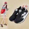 Модные женские кроссовки Модные повседневные плоские вулканизированные туфли Женские кроссовки для ходьбы на открытом воздухе Женские удобные классические дизайнерские туфли