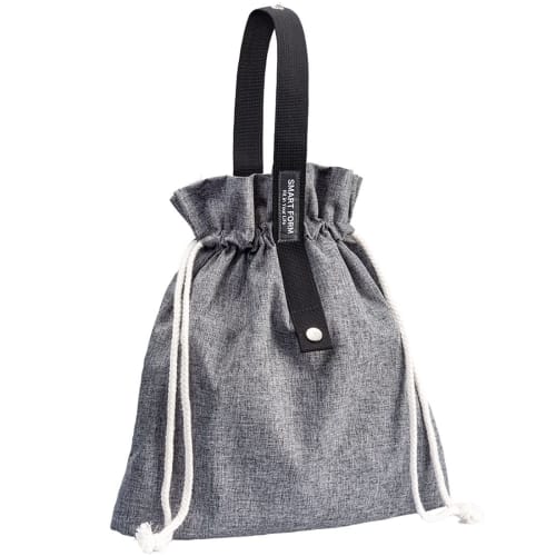 An eco-friendly insulated lunch bag for everyday use