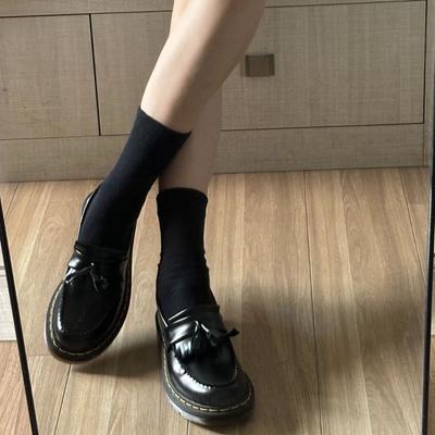 Лоферы с кисточками женские кожаные низкие маленькие кожаные туфли женские в британском стиле модные студенческие повседневные туфли большие