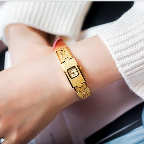 new women's watch square dial gold watch retro pattern waterproof 18K gold watch Japanese movement small and fashionable