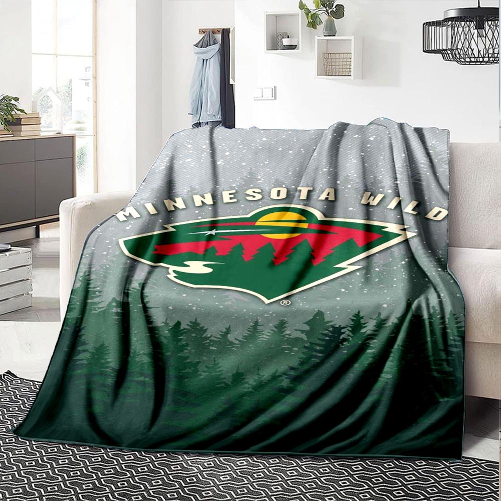 Minnesota Wild Print Flannel Blanket High Quality Warm Comfortable Cover for All Seasons Perfect for Gifts Home Decor