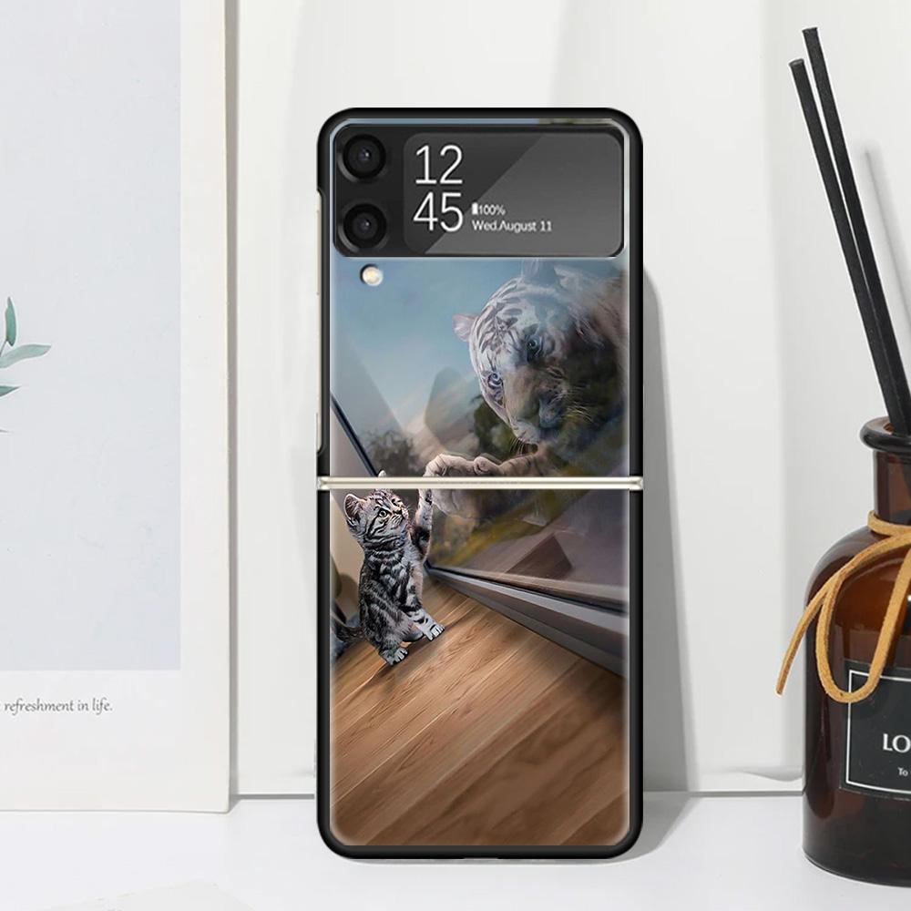 Cool Animal Big Cat Tiger Phone Case For Samsung Galaxy Z Flip 7 Flip7 Zflip 6 Flip6 5 Flip5 4 Flip4 3 Flip3 5G Fundas Black Cov