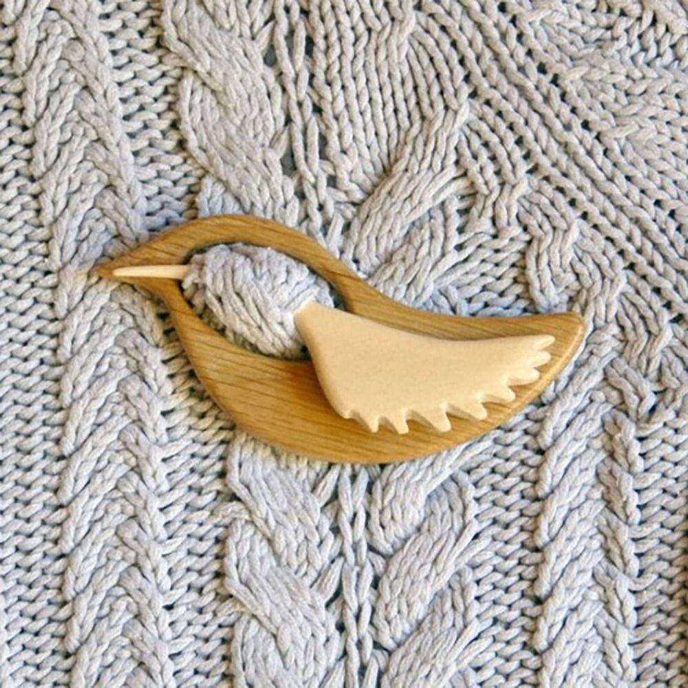 Trendy Bird Flower Rabbit Heart Bear Wooden Brooch Clothing Accessory Women Brooch Fashion Jewelry