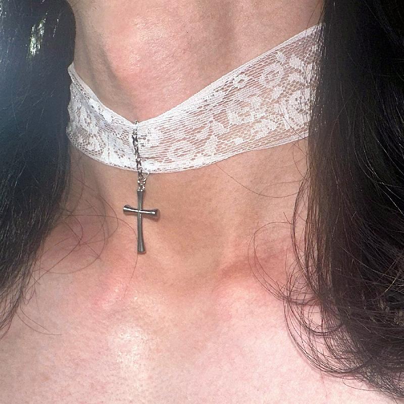 Fashion Sexy Wide Edge Lace Cross Pendant Necklaces for Women Men Sweet Desig Cool Collarbone Necklaces Party Jewelry Accessorie
