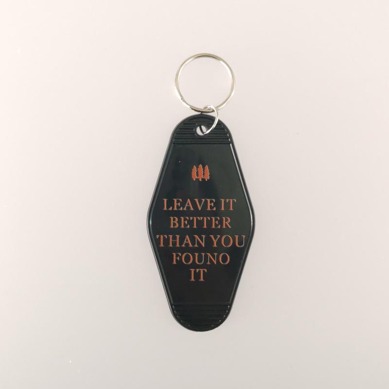 Vintage Acrylic Motel Room Keychain: Retro & Durable Design