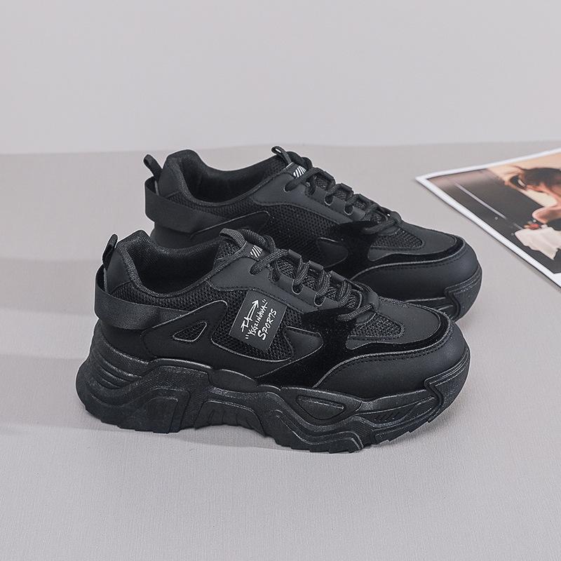 Инс корейская версия новых кроссовок для женщин 2025 весна студенческие универсальные спортивные туфли уличная съемка повседневные туфли на платформе K819